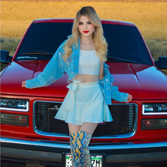 Meet your Posher, Lupita - Picture 1 of 1